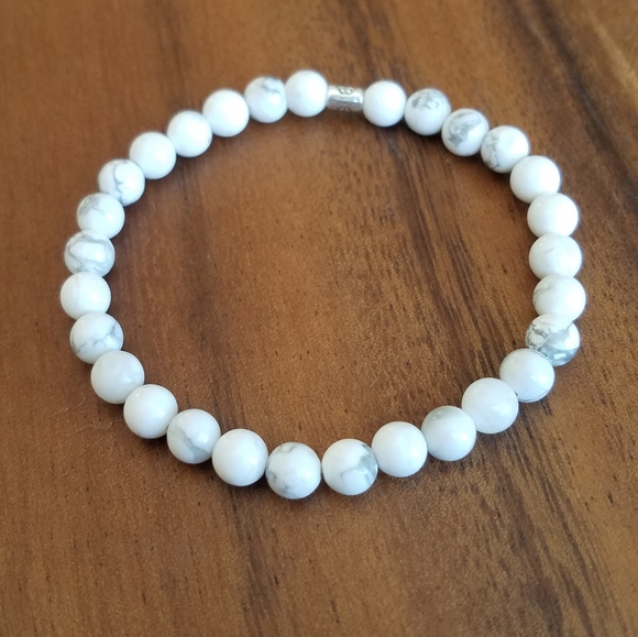 SOLD White Howlite Beads Bracelet - Picture 3 of 14